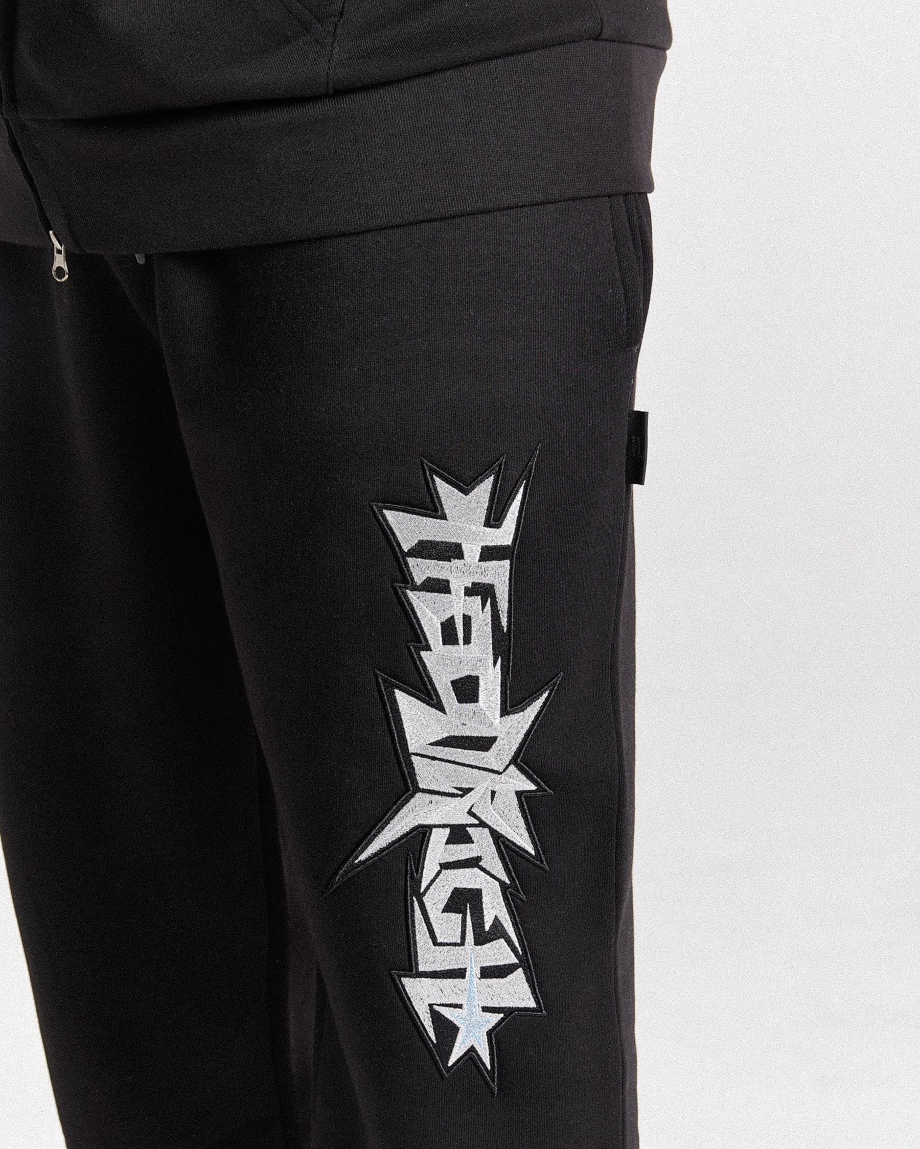 Triluxe Oversized Jogger - Black/White