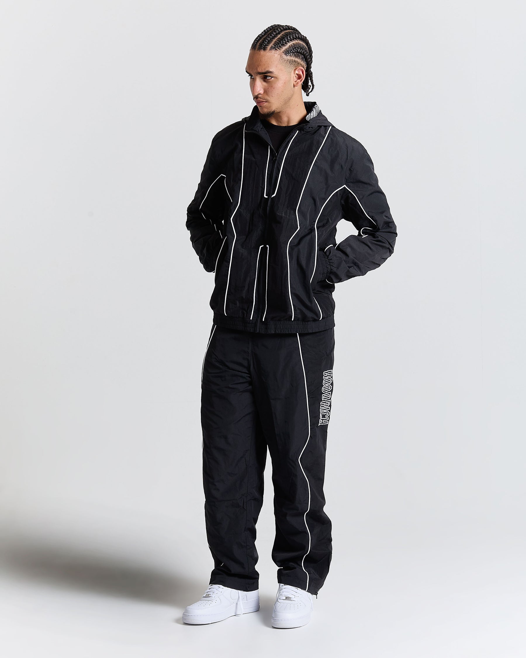 Chaser H Panel Windbreaker - Black