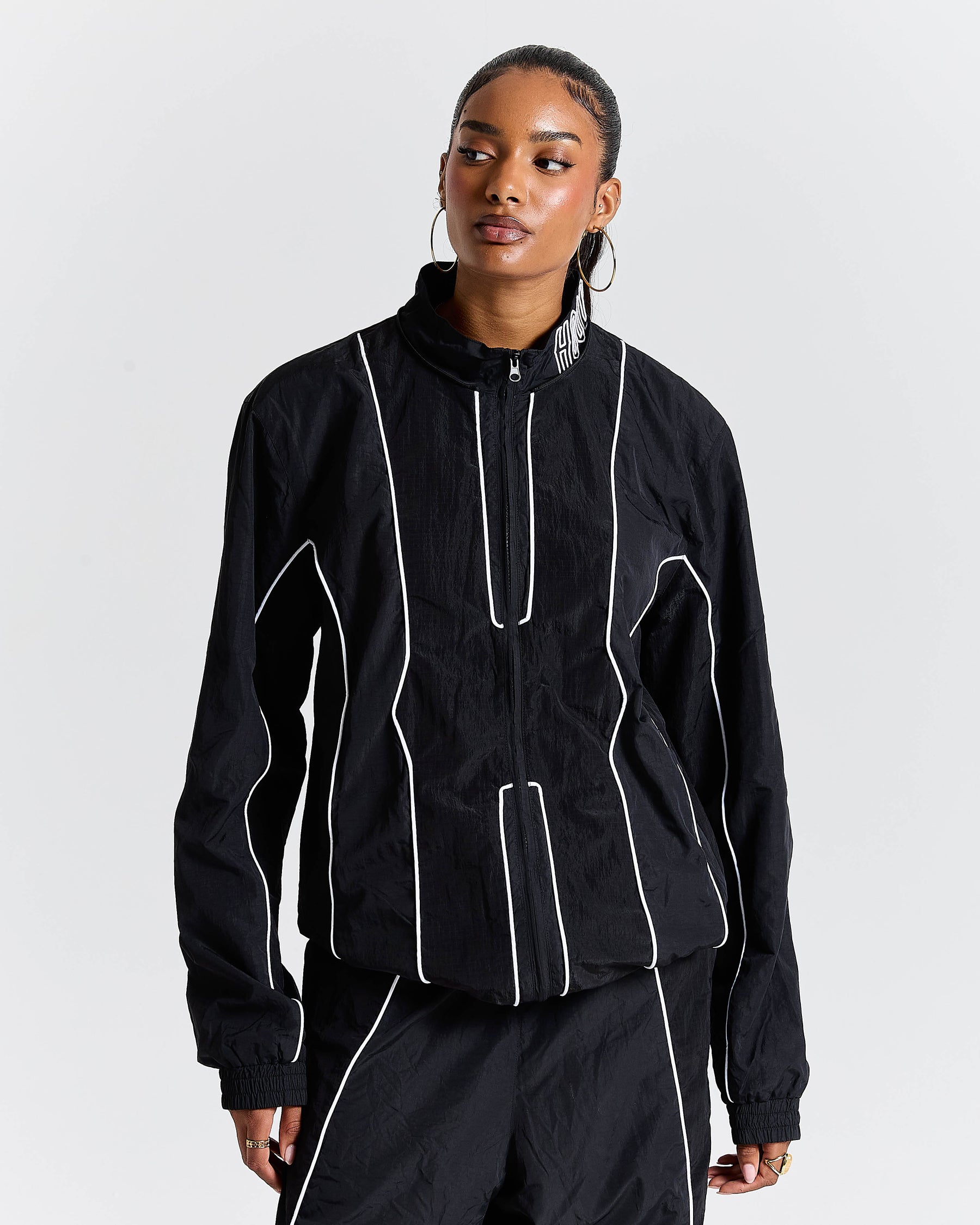 Chaser H Panel Windbreaker - Black