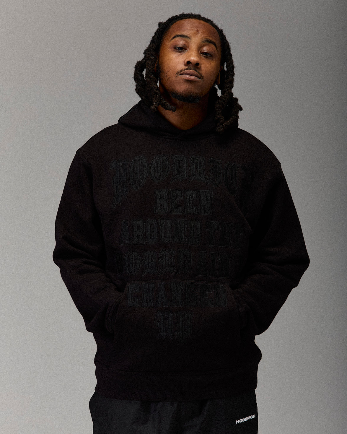 Hoodrich Sweat à capuche noir avec logo Spell Out Hoodrich Sweat à capuche noir avec logo Spell Out