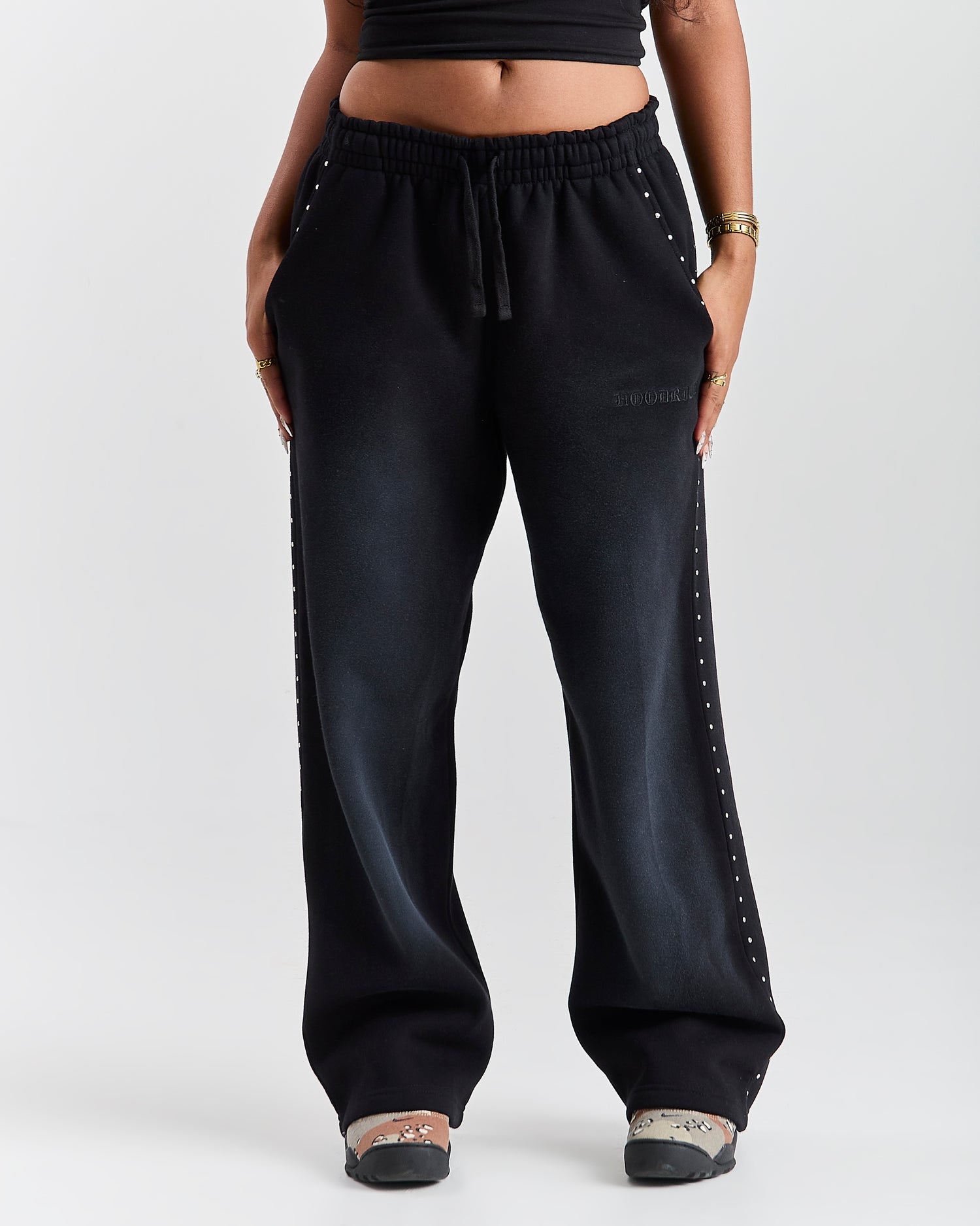 The Winner's Circle Aspen Wide Leg Joggers - Black