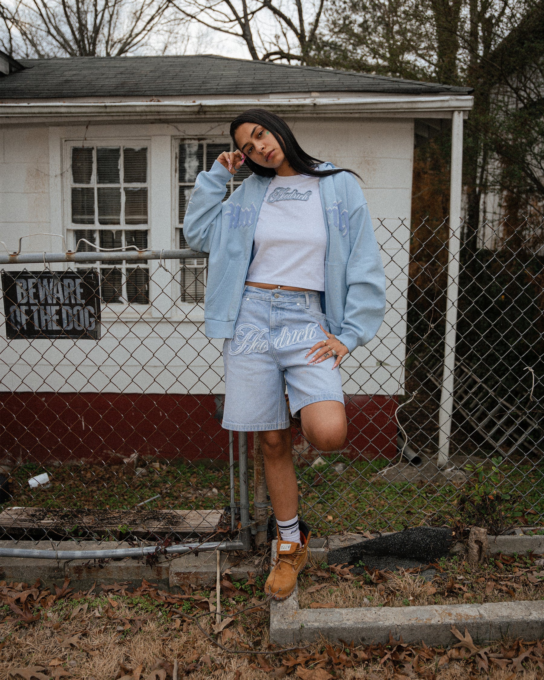 Script Slim Fit Tee - White/Light Blue